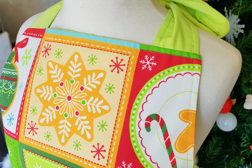 Christmas Apron #3&nbsp;Reveal